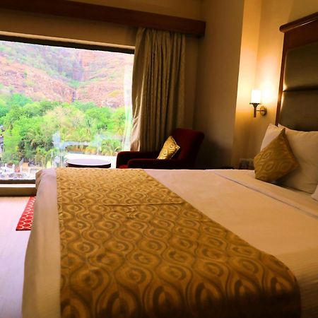 Raj Park- Hill View Hotel Tirupati Exterior photo